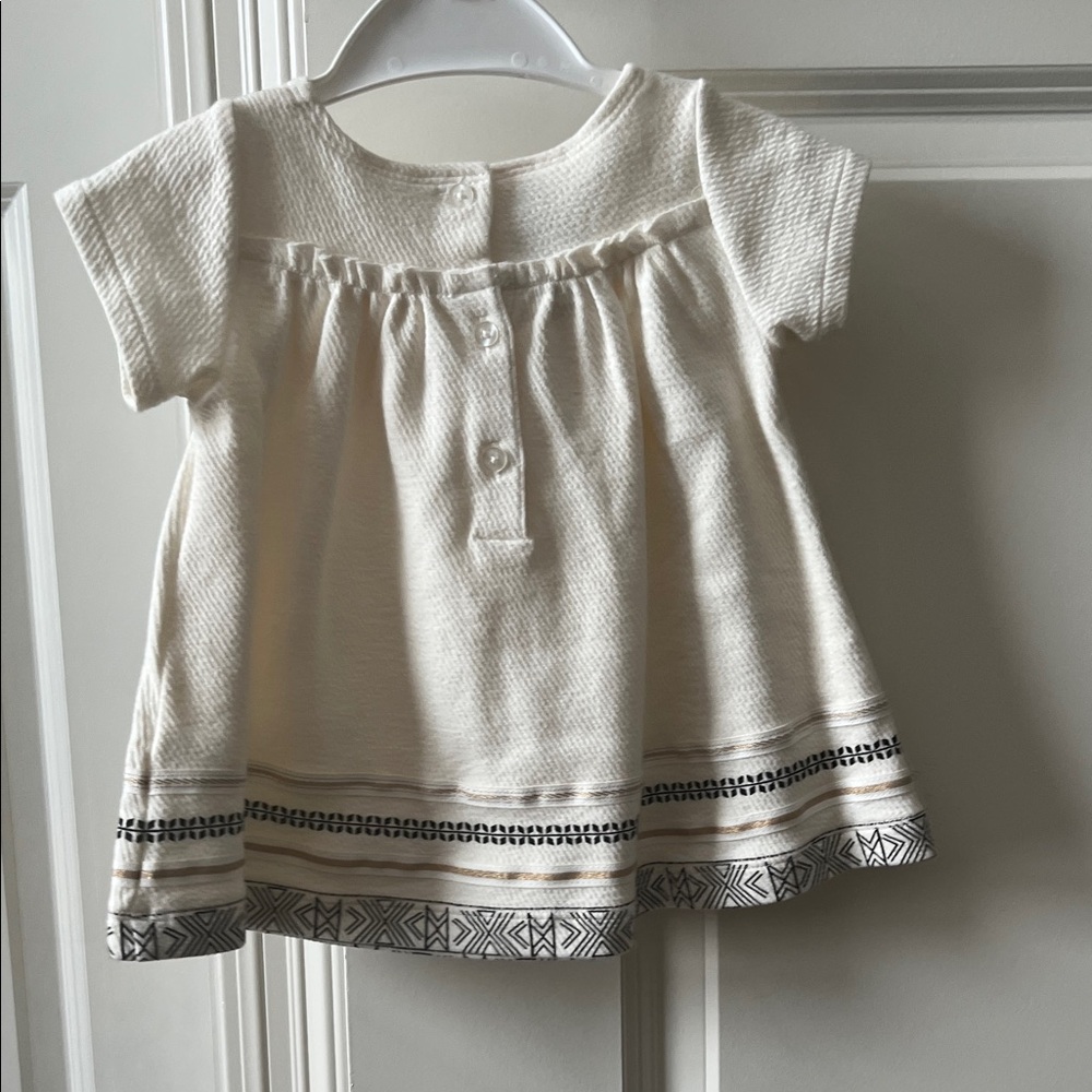 NWT First Impressions Ivory Baby Blouse with Patterned Hem Size 12M - Picture 3 of 5
